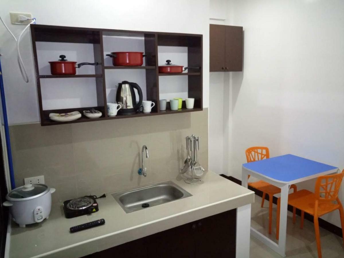 Clark-Pad Inn, Angeles City Exterior photo