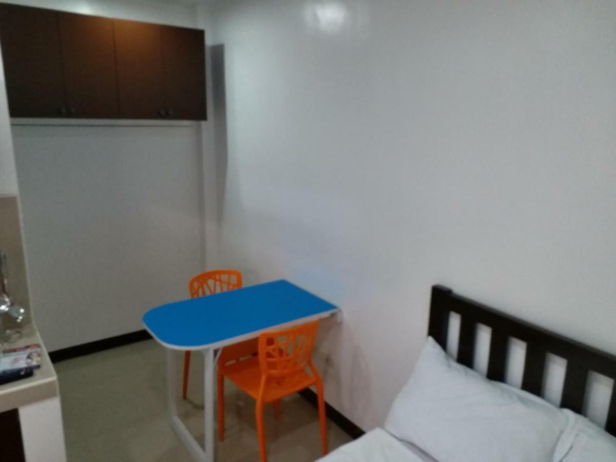 Clark-Pad Inn, Angeles City Exterior photo